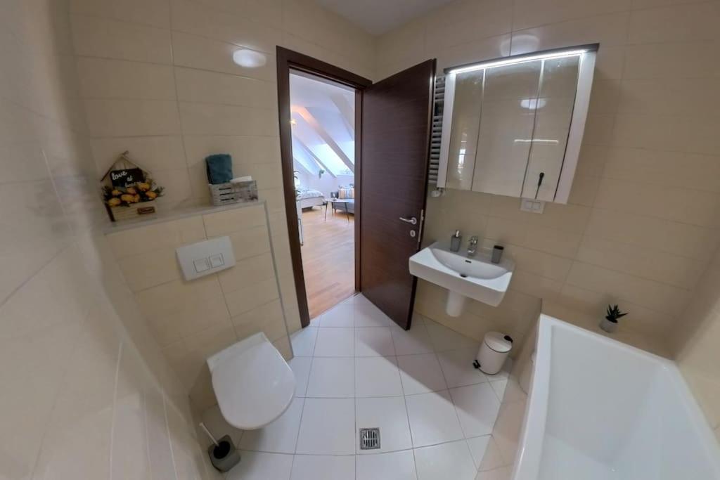 Bucharest Central Ee Apartment Esterno foto